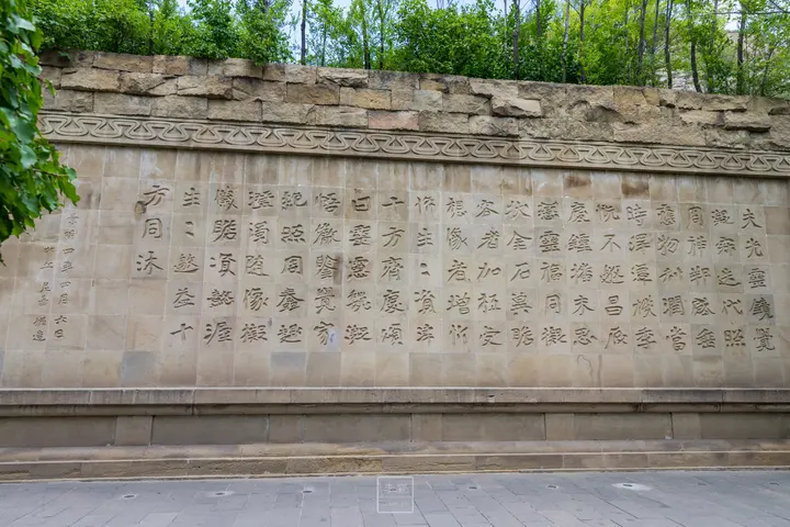2G3A2235